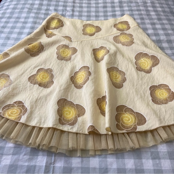 ⸻
AMS Ruffle Tulle A-Line Skirt Yellow Floral Embroidery Romantic Festival Larg - Picture 5 of 13